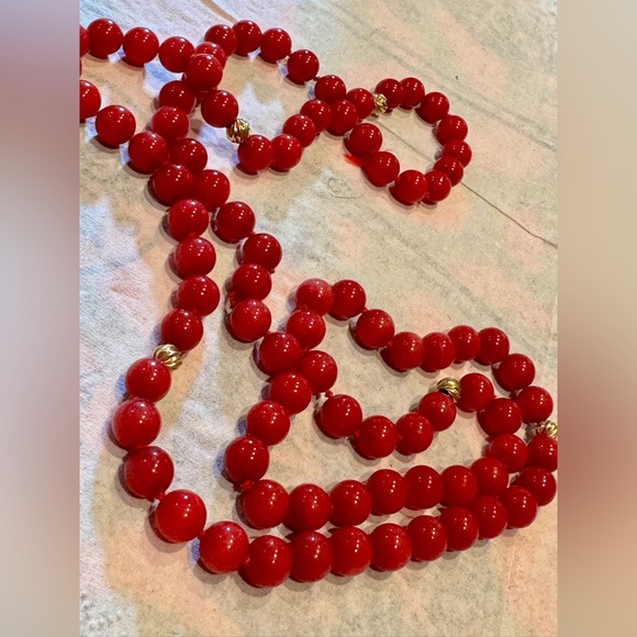 Red agate 8mm beaded & knotted necklace w/ 14K beads - 30” - Picture 4 of 4